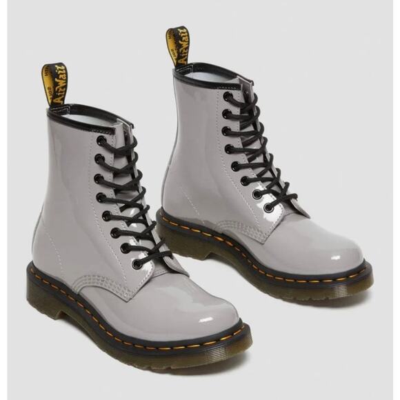 Dr Martens 1460 WOMEN'S PATENT LEATHER LACE UP BOOTS size US 7 NWT - Picture 1 of 14